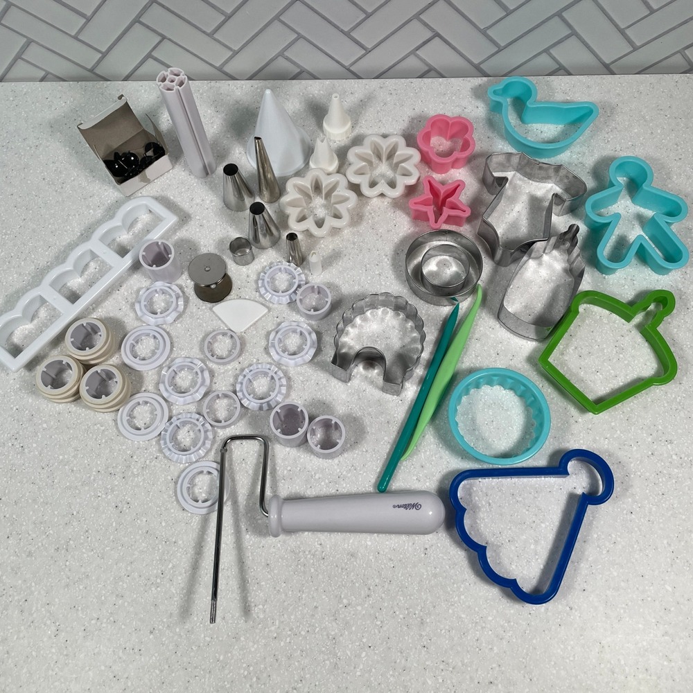 Wilton Baking Cake Decorating Cookie Cutter Lot Mixed Supplies Tools Piping Tips